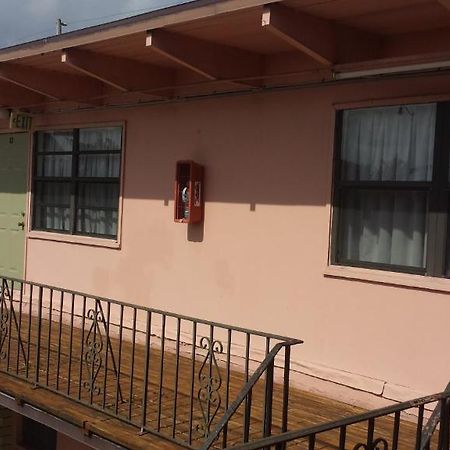 Helen Apartments & Motel West Palm Beach Exterior photo