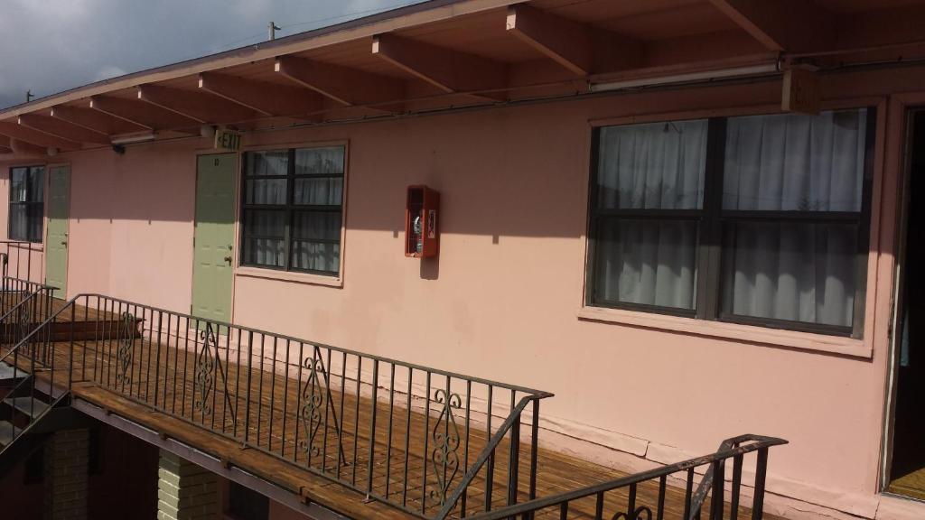 Helen Apartments & Motel West Palm Beach Exterior photo